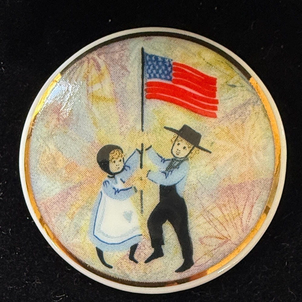 Vintage Style American Flag Brooch